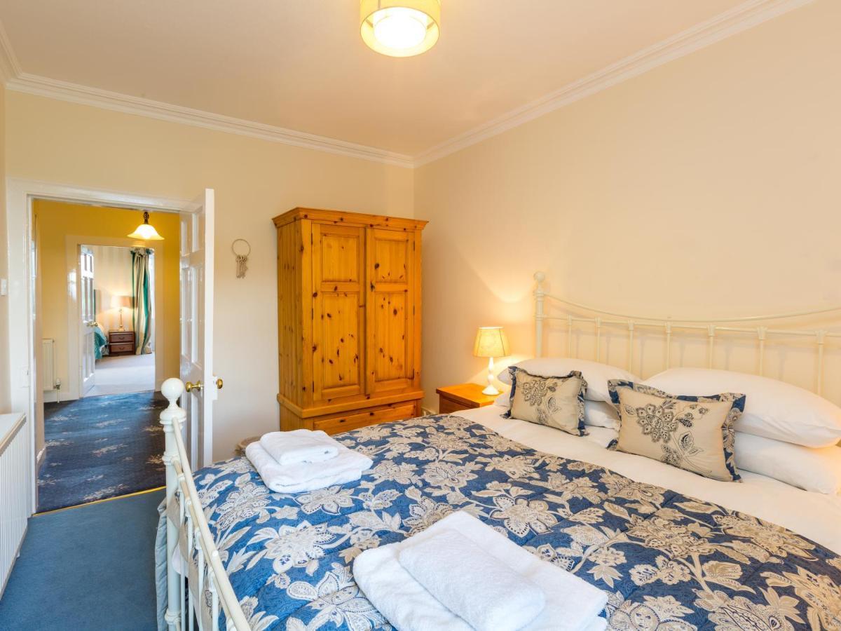 Vicarsford With Hot Tub Holiday home