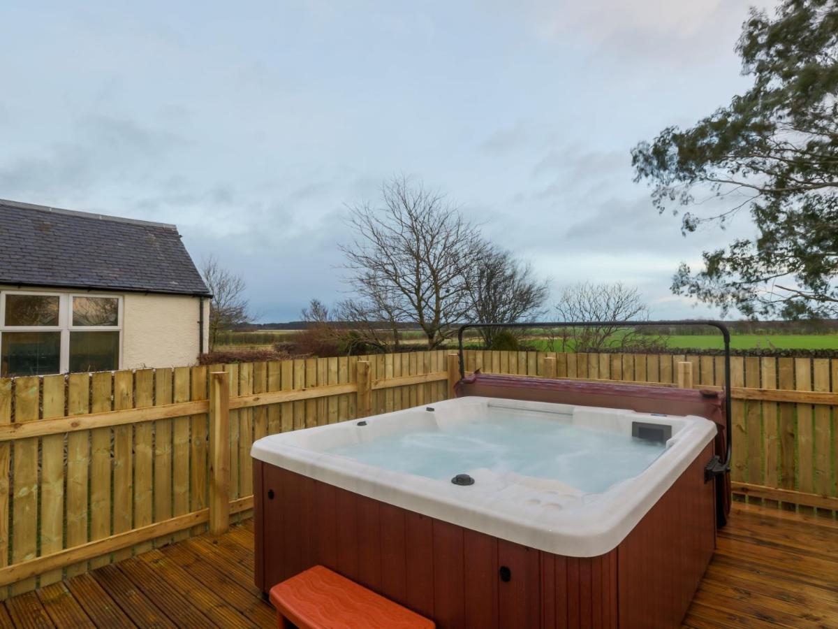 Vicarsford With Hot Tub