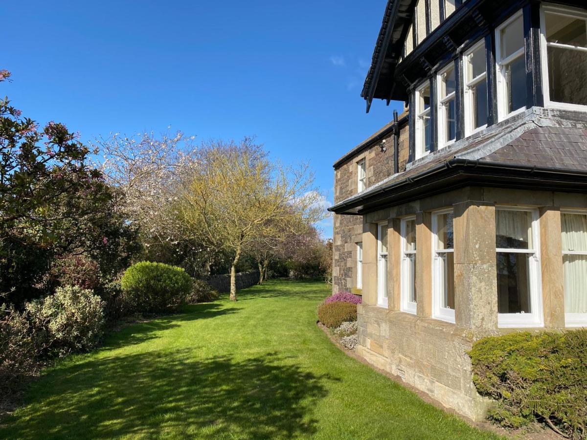 Vicarsford With Hot Tub Holiday home