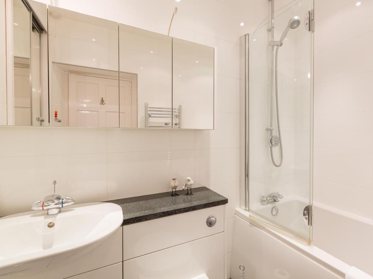 Holiday home Vicarsford With Hot Tub