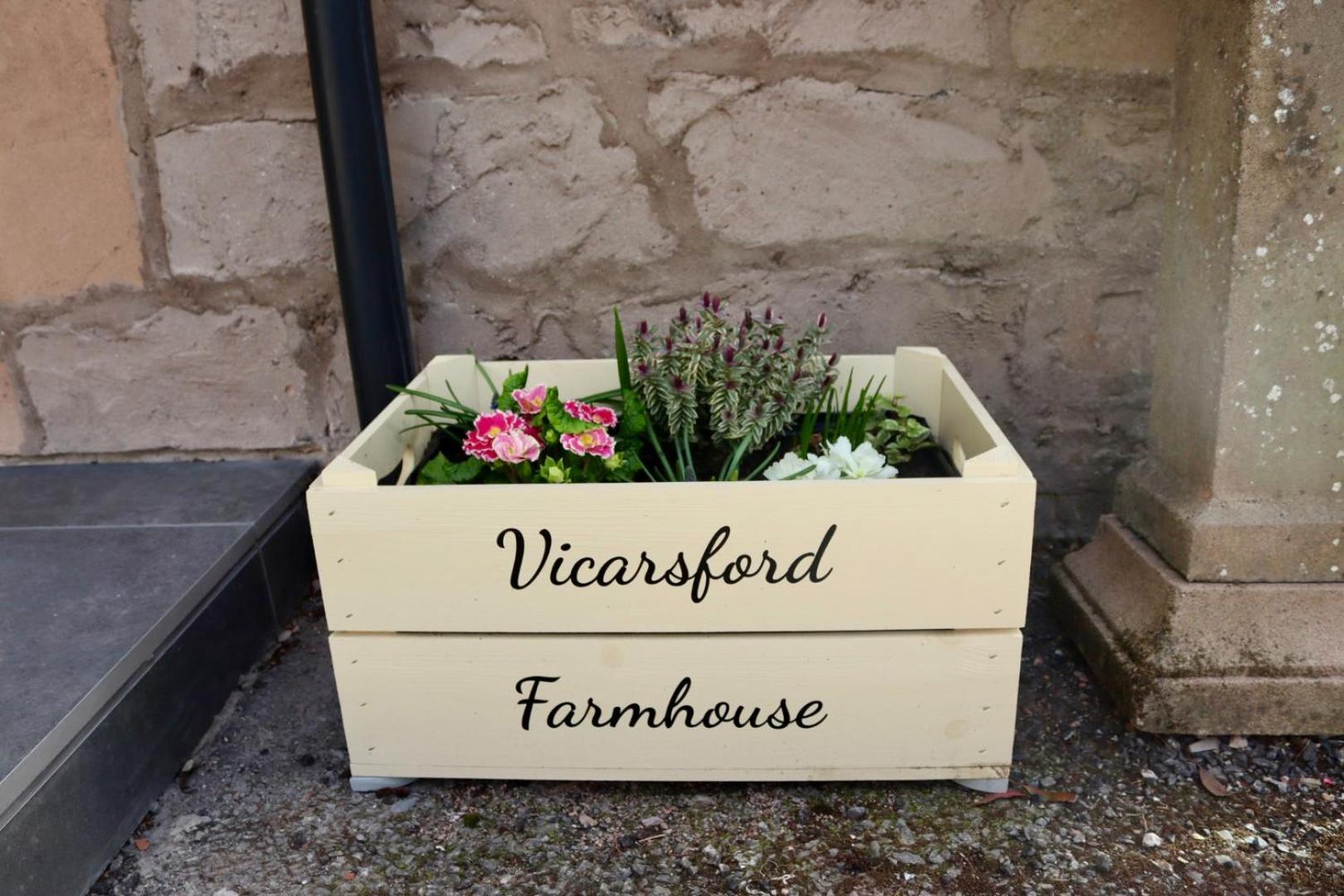 Vicarsford With Hot Tub Holiday home